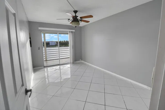 Residence photo 13