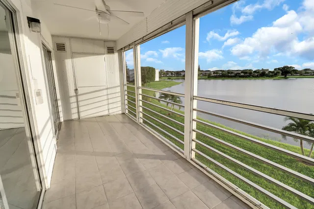 Residence photo 19