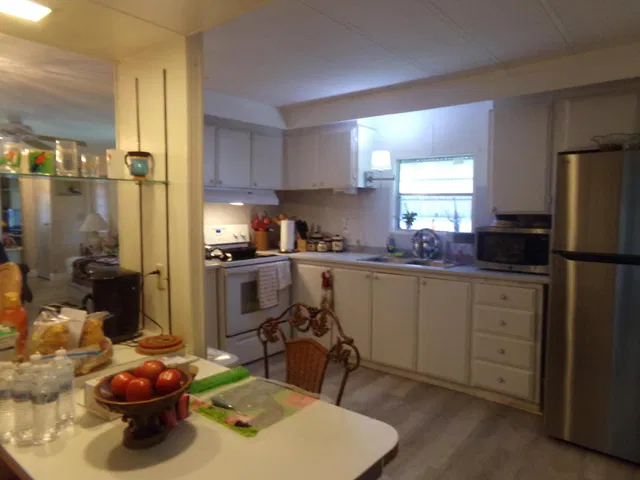Residence photo 3
