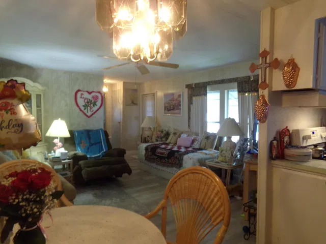 Residence photo 5