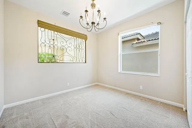 Residence photo 11