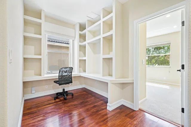 Residence photo 12