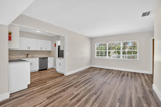 Residence photo 9