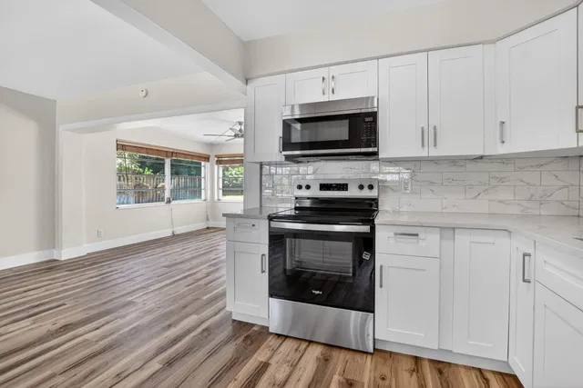 Residence photo 19
