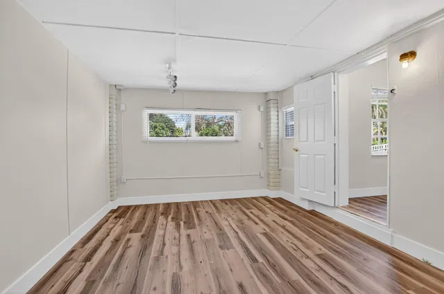 Residence photo 23