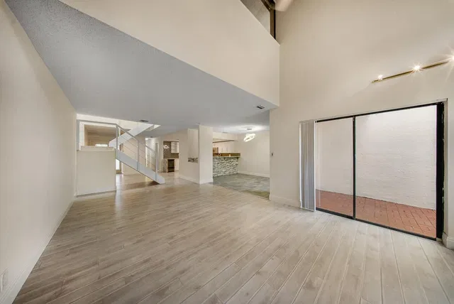 Residence photo 4