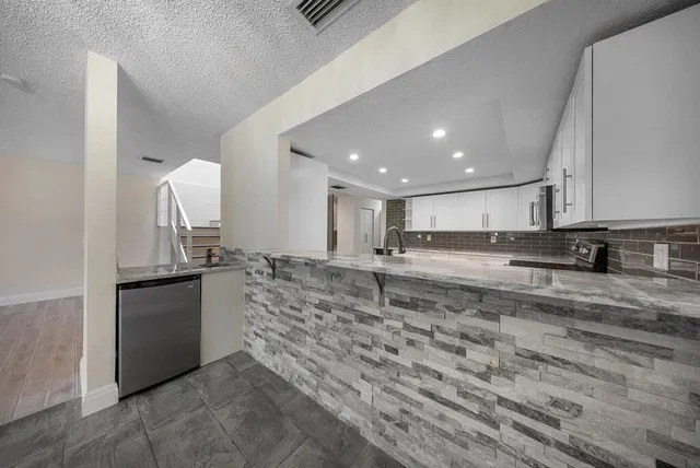 Residence photo 13