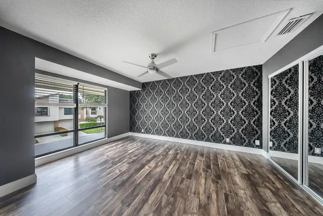 Residence photo 27