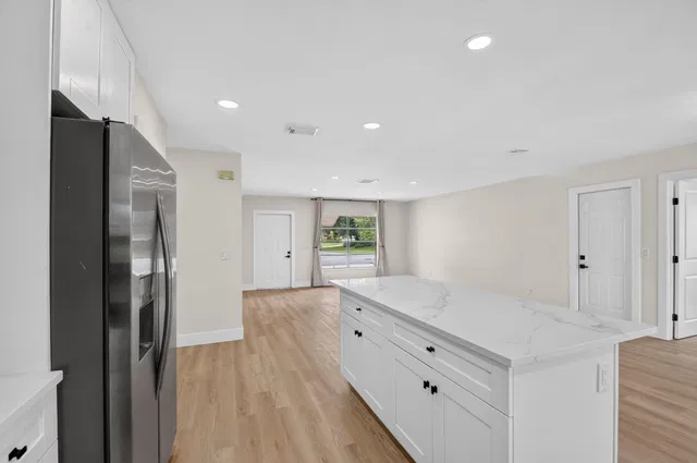 Residence photo 3