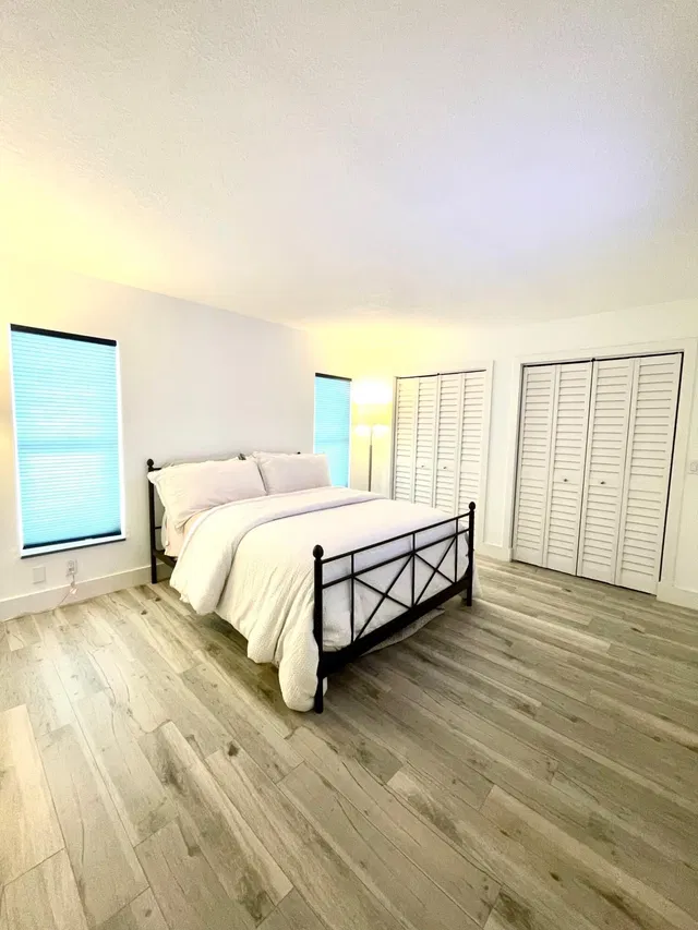 Unit 123 photo 6