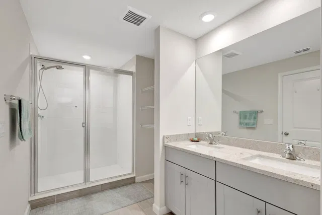  Residence photo 32