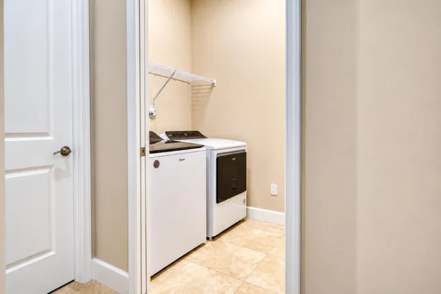 Unit 5626 photo 39