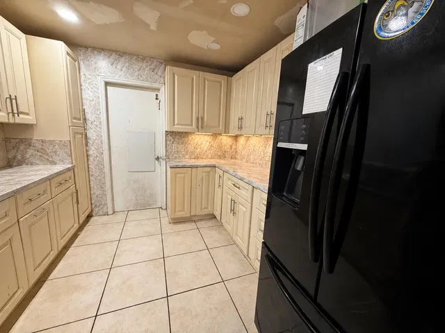 Residence photo 6