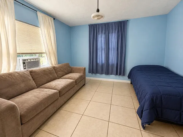 Residence photo 11
