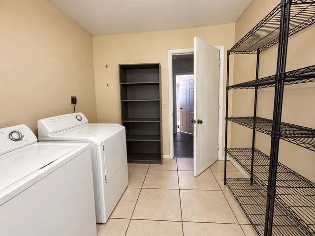 Residence photo 13