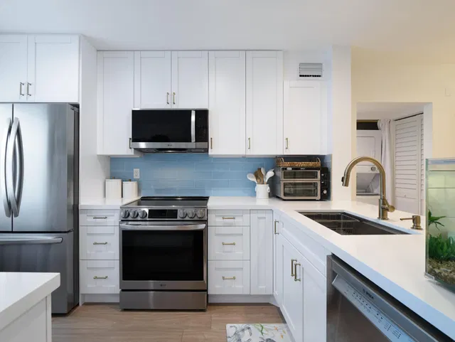 Eastpointe Country Club Unit 203 photo 6