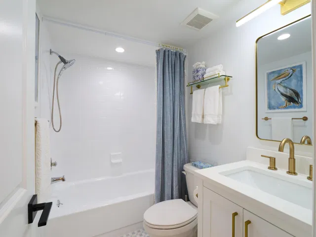 Eastpointe Country Club Unit 203 photo 18