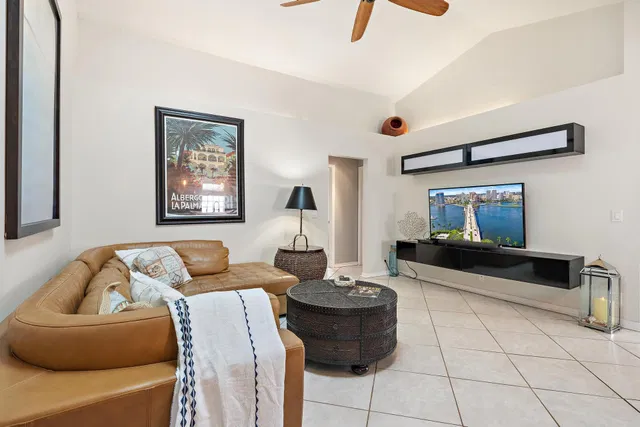 Residence photo 11