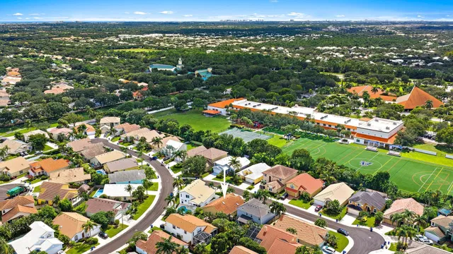 Residence photo 25