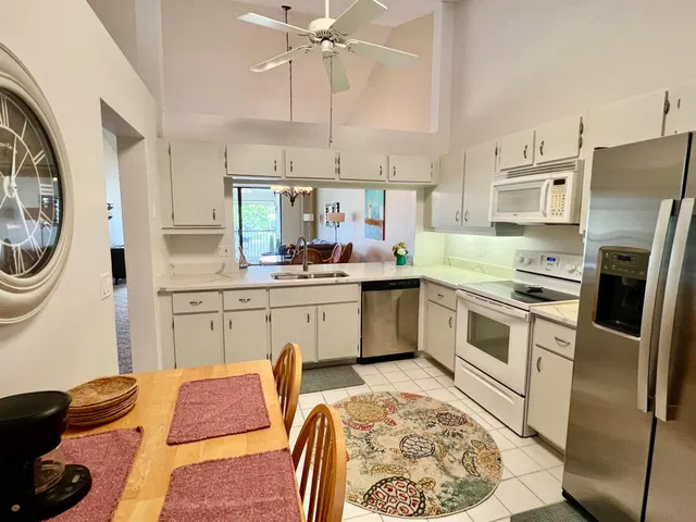 Eastpointe Country Club Unit 201 photo 7
