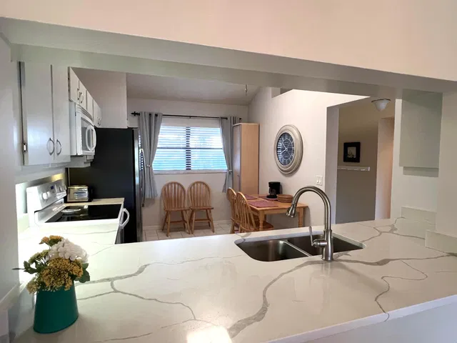 Eastpointe Country Club Unit 201 photo 9
