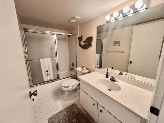 Eastpointe Country Club Unit 201 photo 23