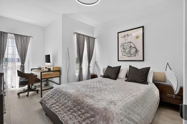 Residence photo 30