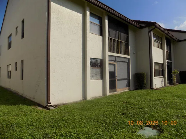 Unit 106 photo 2