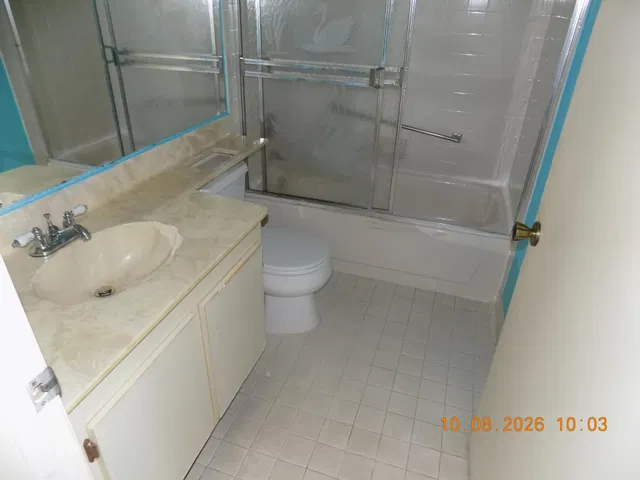 Unit 106 photo 9