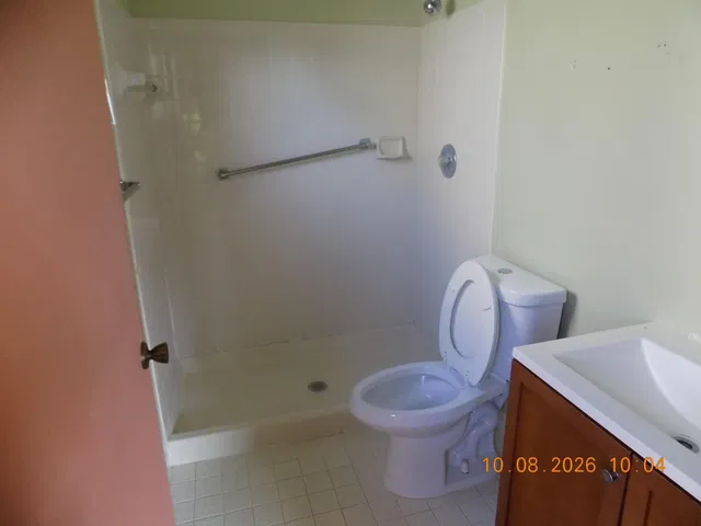 Unit 106 photo 16