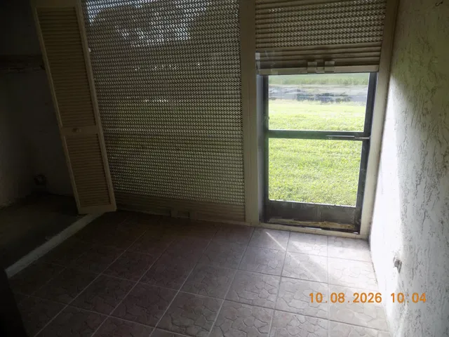 Unit 106 photo 17