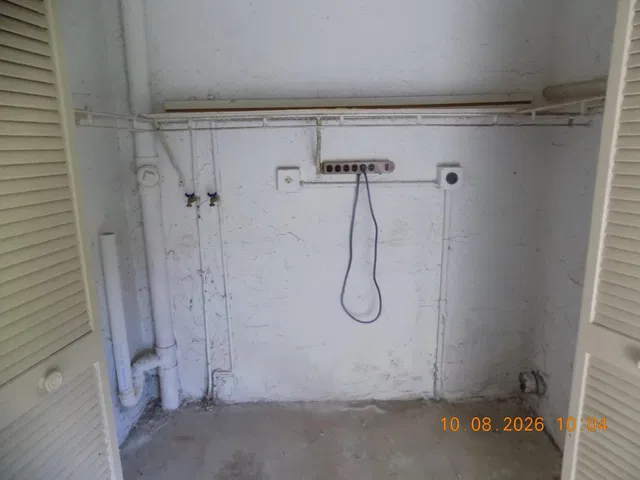 Unit 106 photo 18