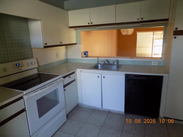 Unit 106 photo 21