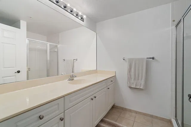Unit 205 photo 15