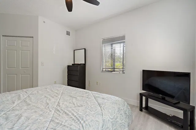 Unit 205 photo 19