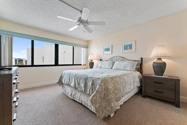 Unit B406 photo 18