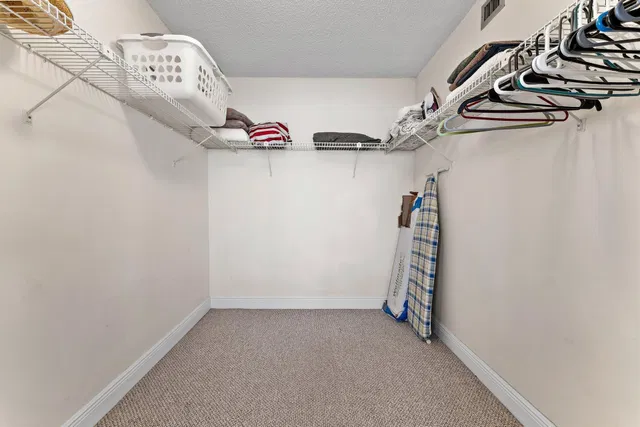 Unit B406 photo 24