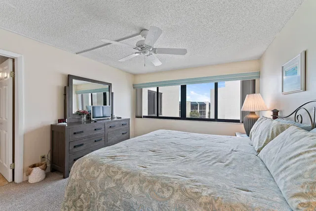 Unit B406 photo 26
