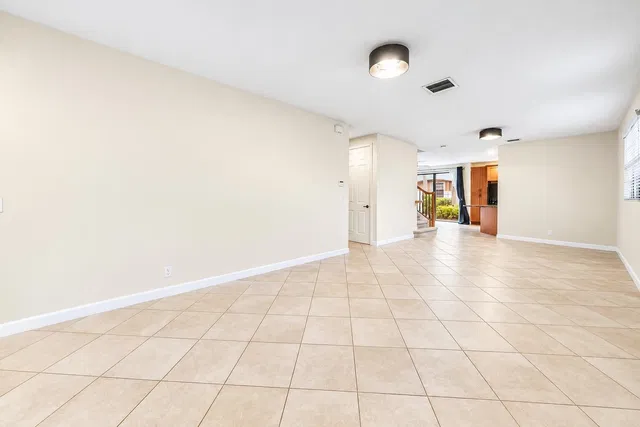 Residence photo 8