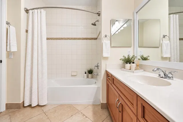 Residence photo 31