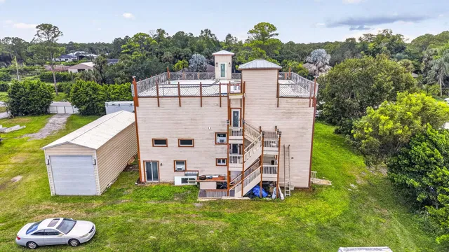 Residence photo 2