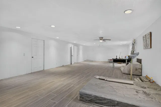 Residence photo 32