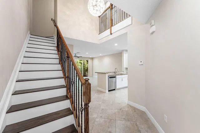Unit 505 photo 6