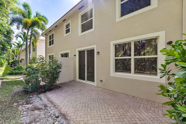 Unit 505 photo 32
