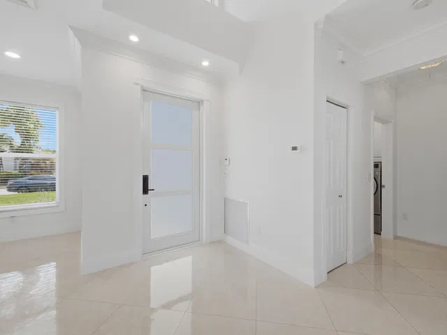 Residence photo 5
