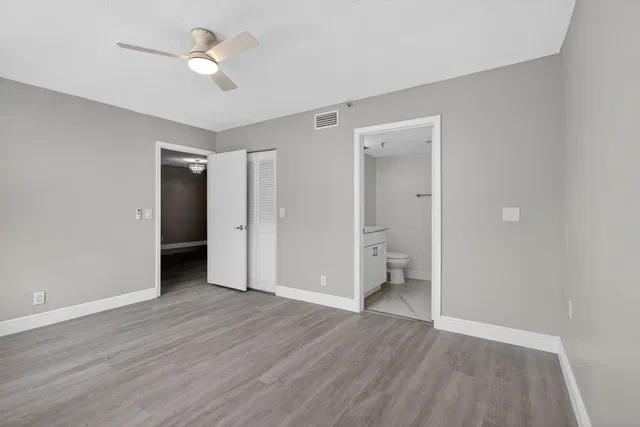 Unit 309 photo 15