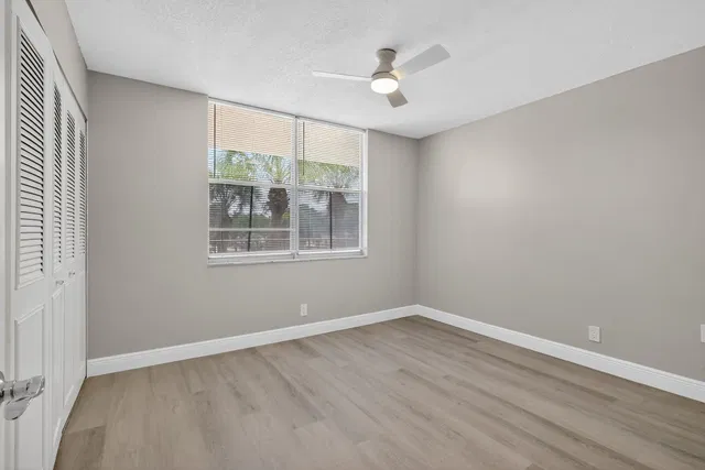 Unit 309 photo 23
