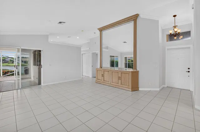  Residence photo 11