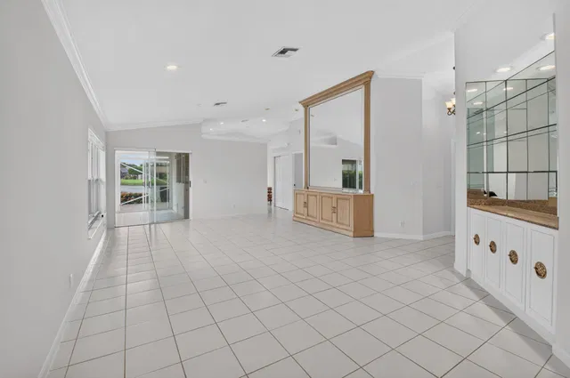  Residence photo 12