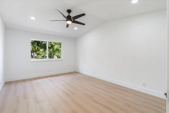 Residence photo 15
